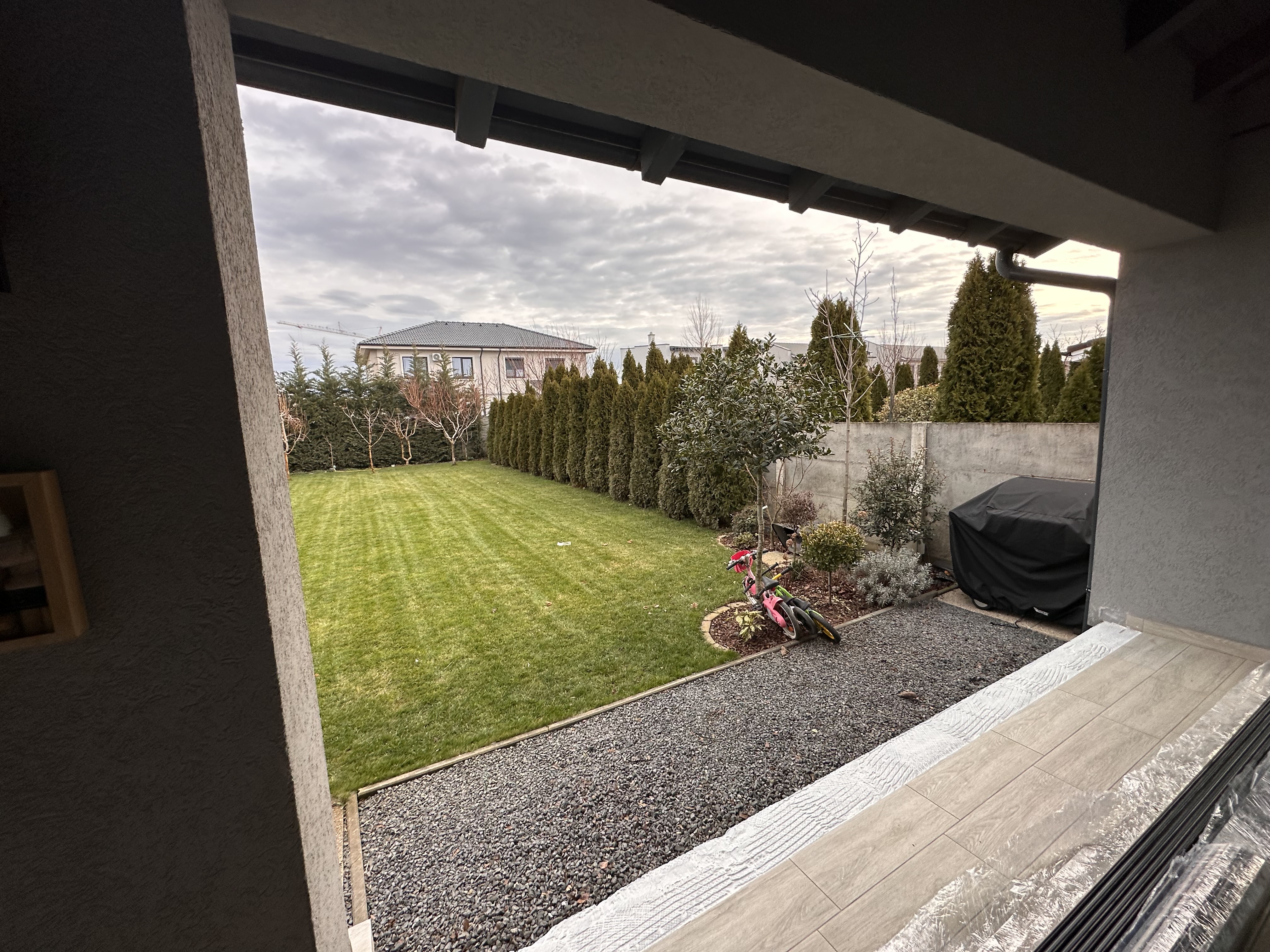 Terasa inainte de montaj